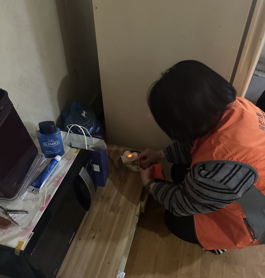 연수구는 이달부터 10월까지 사회적 고립 위험이 있는 1인 가구 450명을 대상으로 화재 예방과 안부 확인을 강화하기 위한 1인 가구 지켜드림(DREAM) 사업을 추진한다